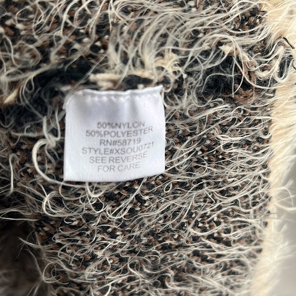 NY Collection Cheetah Sweater Fuzzy Texture Cozy animal Autumn Funky Winter - Picture 3 of 4